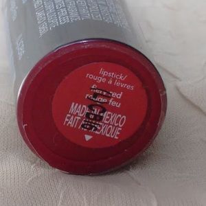 🆕Avon Extra Lasting Lipstick 💄